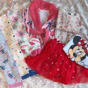 Girl’s 4T/5T Minnie Mouse Clothing Bundle | 9 Items